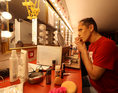 Pascal Transformiste alias Miss Caline sur scène 2