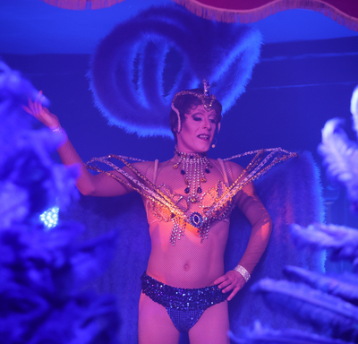 Pascal Transformiste alias Miss Caline sur scène 16